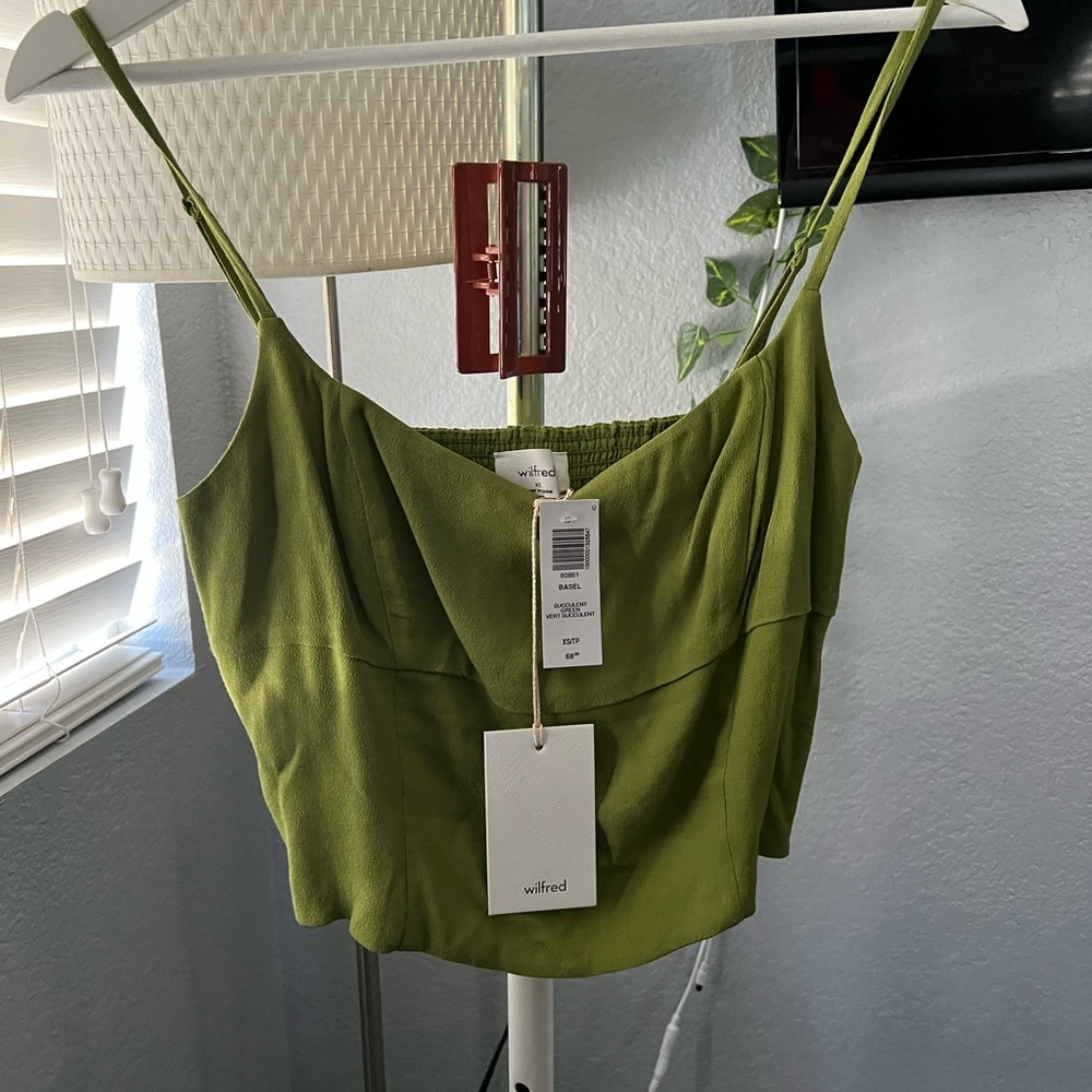 Ariztia Wilfred Top